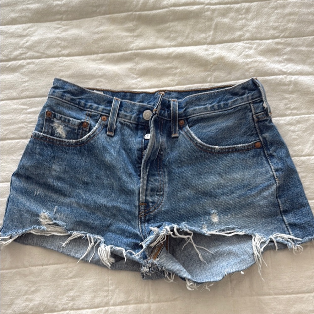 LEVI’S Distressed Blue Denim Shorts